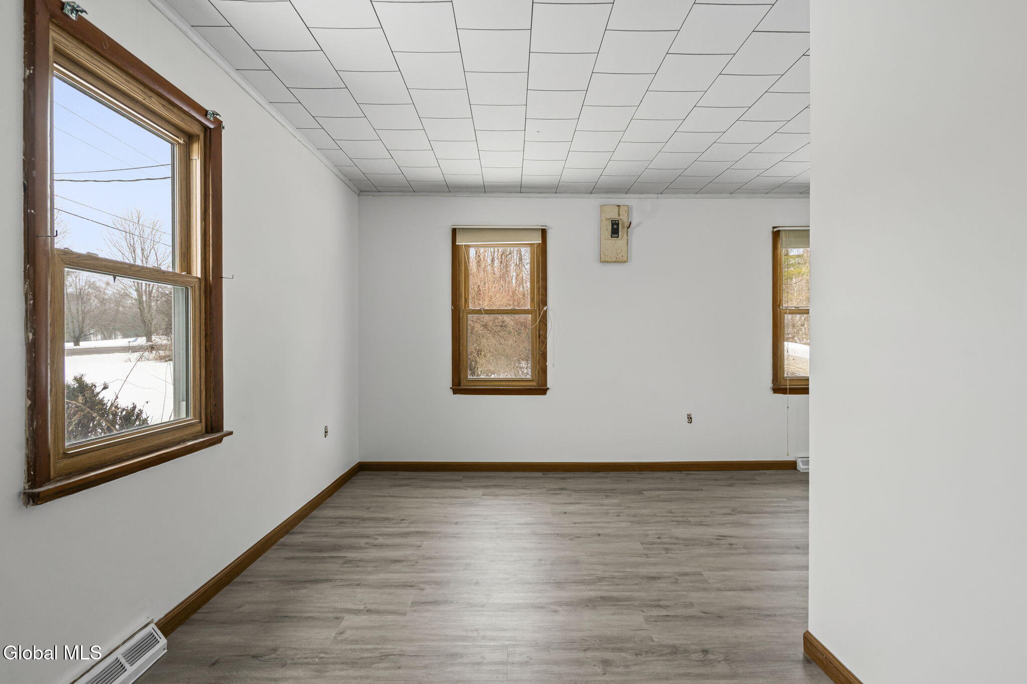 166 Potter Road Glenville, NY 12010 - Photo 16 of 30 12-web-or-mls-166-potter-rd