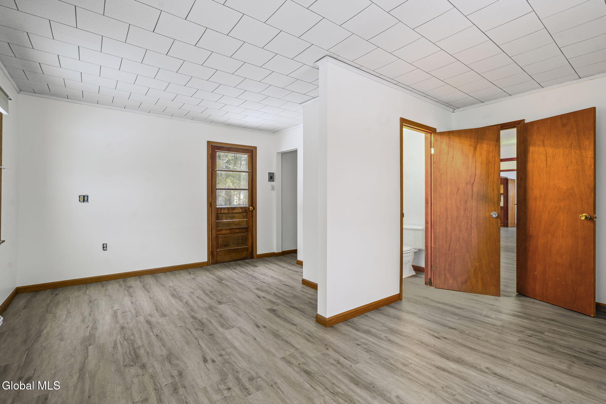 166 Potter Road Glenville, NY 12010 - Photo 17 of 30 13-web-or-mls-166-potter-rd