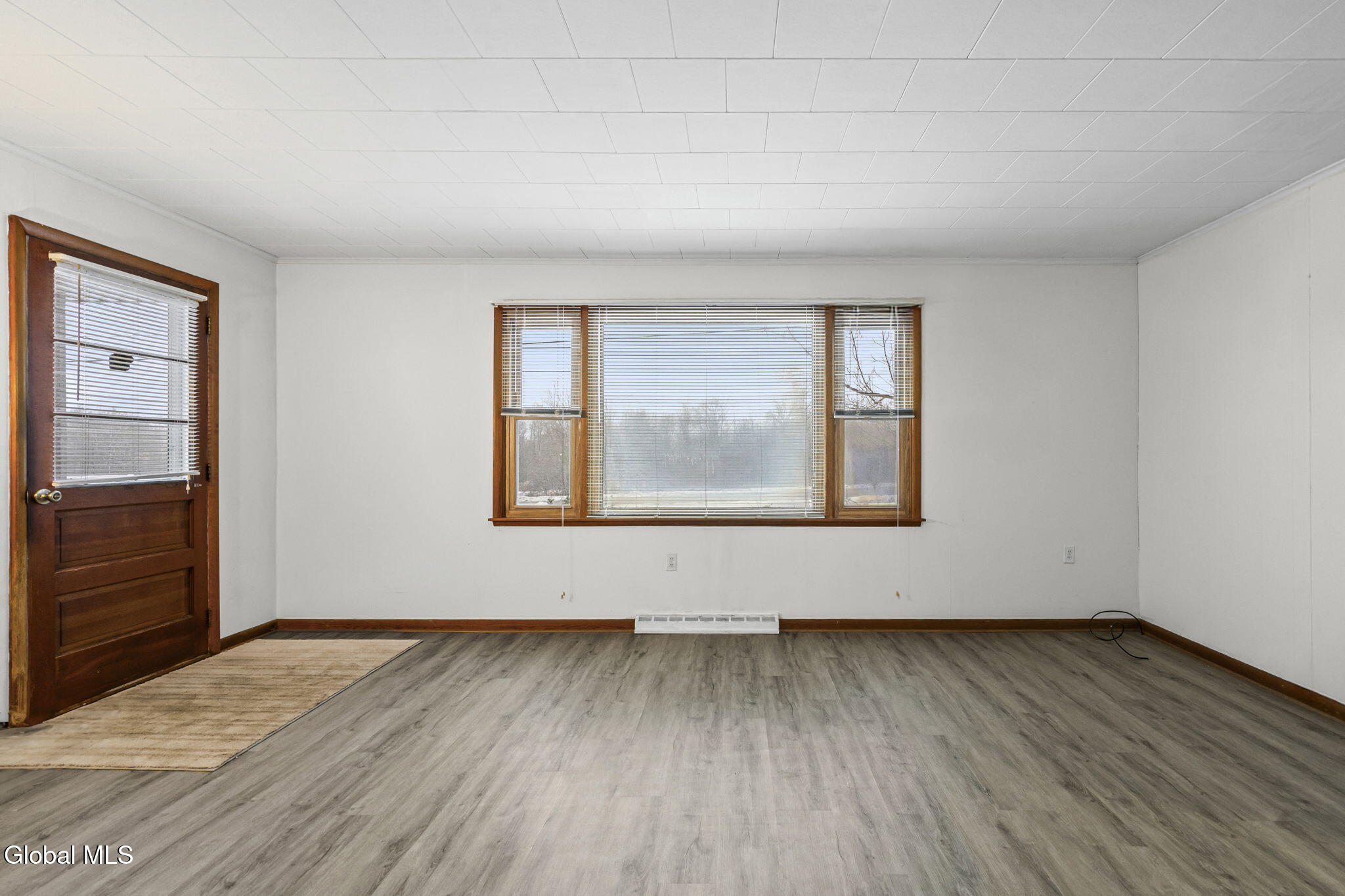 166 Potter Road Glenville, NY 12010 - Photo 7 of 30 6-web-or-mls-166-potter-rd