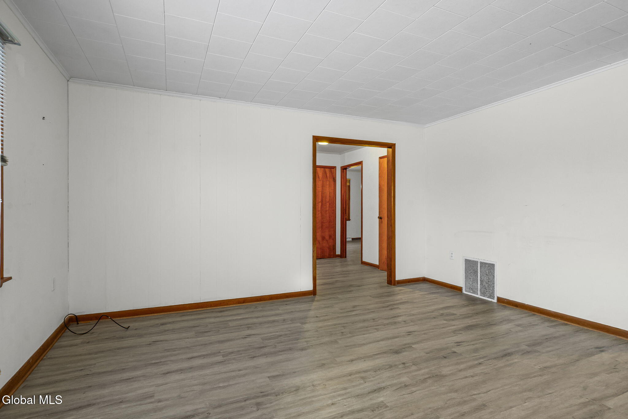 166 Potter Road Glenville, NY 12010 - Photo 9 of 30 24-web-or-mls-166-potter-rd