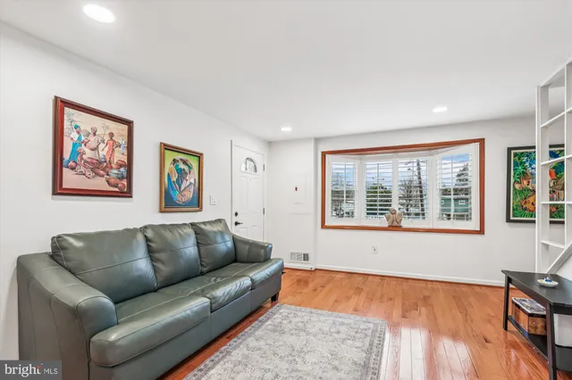 $500,000 | 4204 Ardmore Place, Fairfax, VA 22030