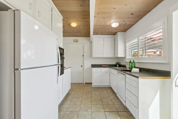 $1,250,000 | 355 San Carlos Avenue, El Granada, CA 94019