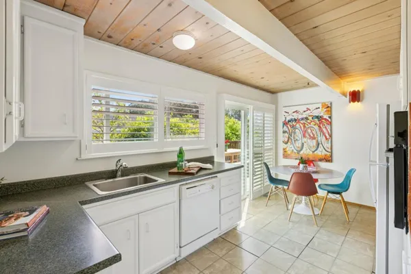 $1,250,000 | 355 San Carlos Avenue, El Granada, CA 94019