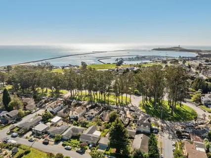 $1,250,000 | 355 San Carlos Avenue, El Granada, CA 94019