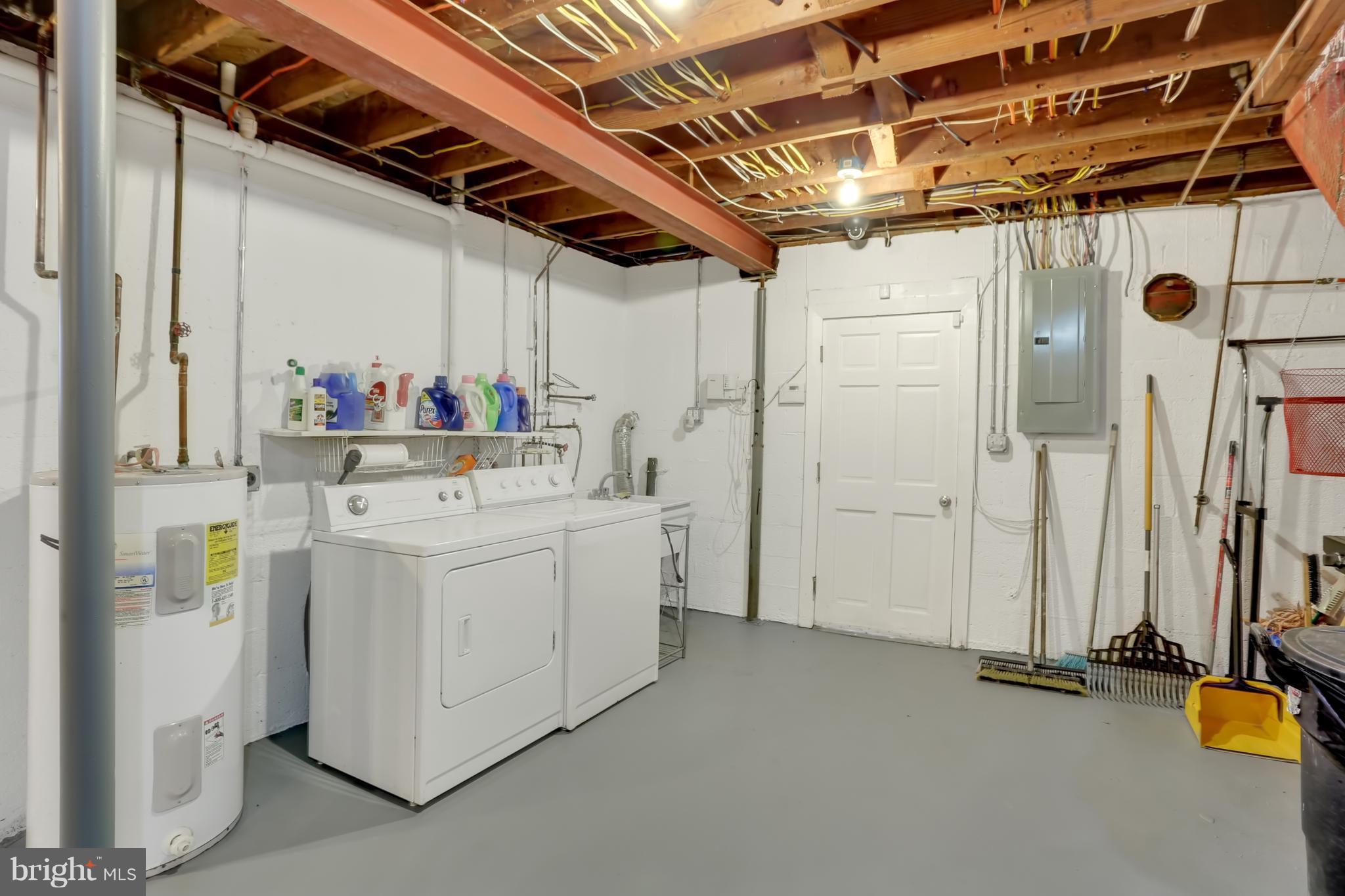 19107 Mockingbird Heights Road Triangle, VA 22172 - Photo 19 of 26 Laundry Area/Bsmt Level