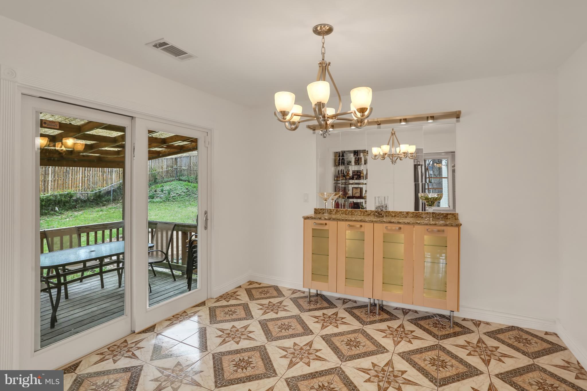 19107 Mockingbird Heights Road Triangle, VA 22172 - Photo 6 of 26 Dining Room