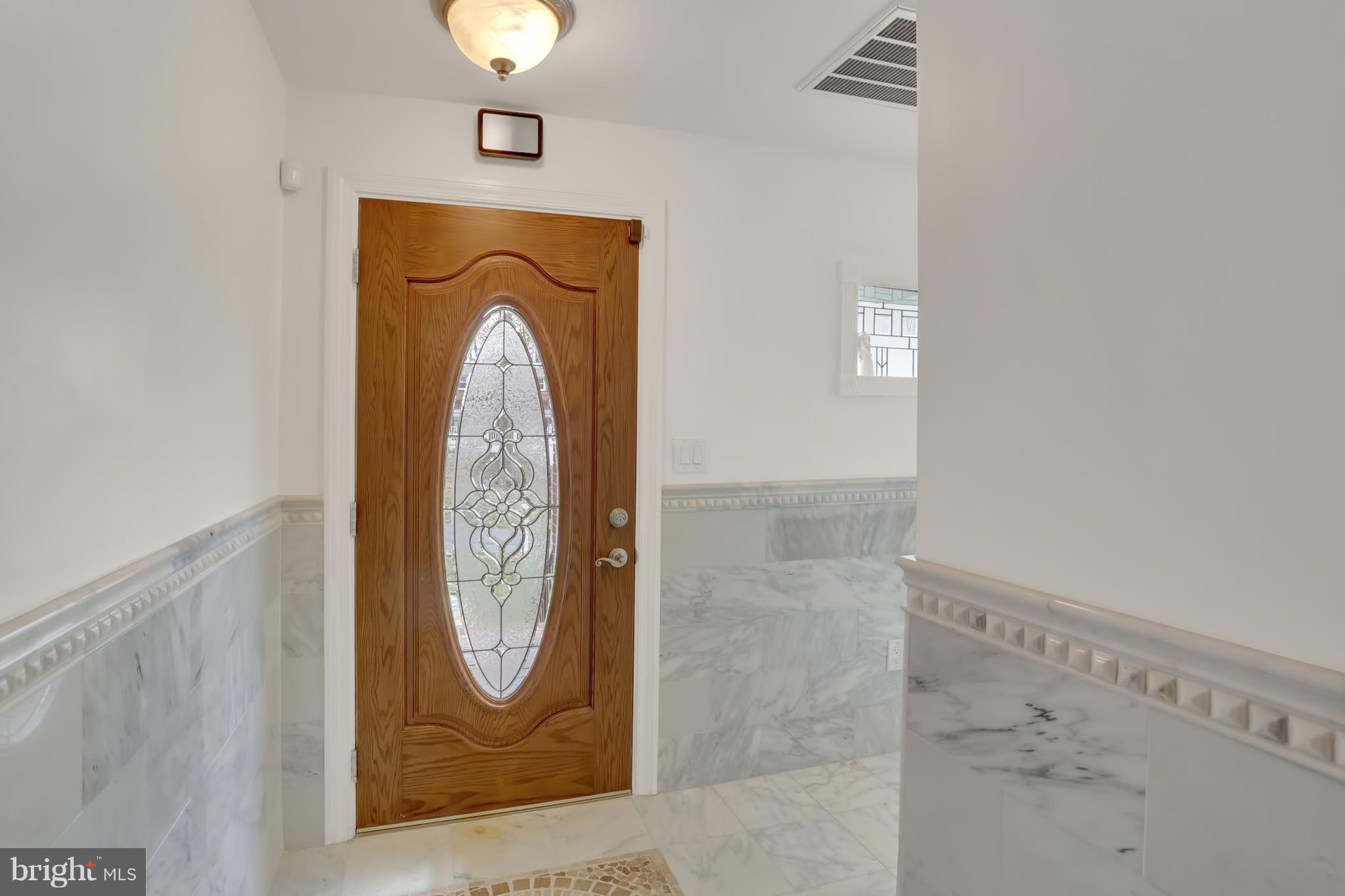19107 Mockingbird Heights Road Triangle, VA 22172 - Photo 8 of 26 Foyer