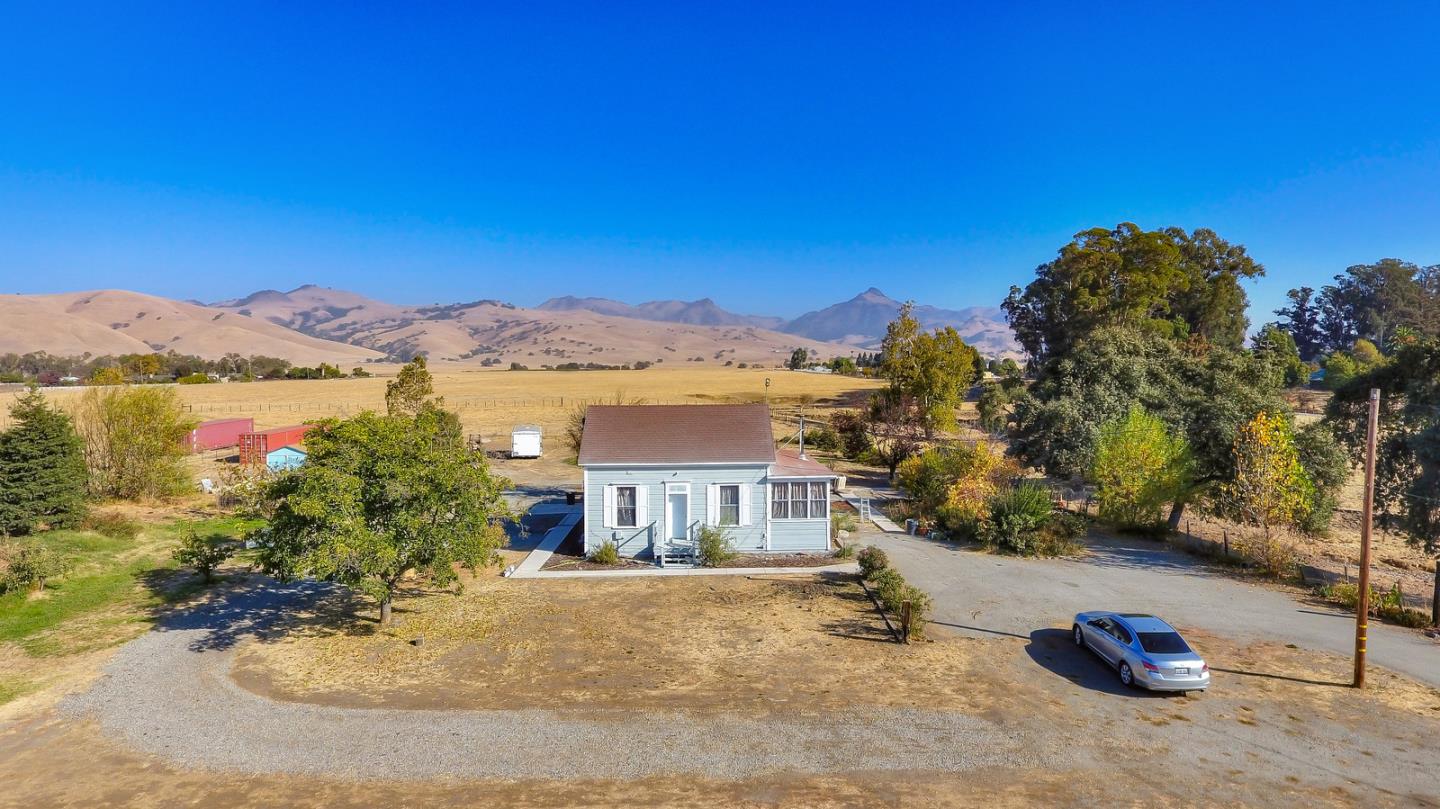 51 Dooling Road Hollister, CA 95023 - Photo 5 of 17 Gallery Image 5
