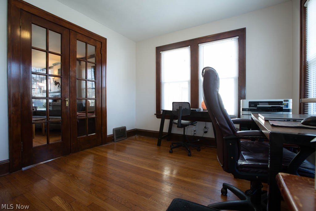 1063 Pembrook Road Cleveland Heights, OH 44121 - Photo 14 of 35