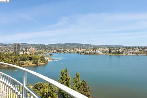 $650,000 | 1555 Lakeside Drive, Unit 190, Oakland, CA 94612