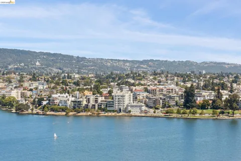 $650,000 | 1555 Lakeside Drive, Unit 190, Oakland, CA 94612