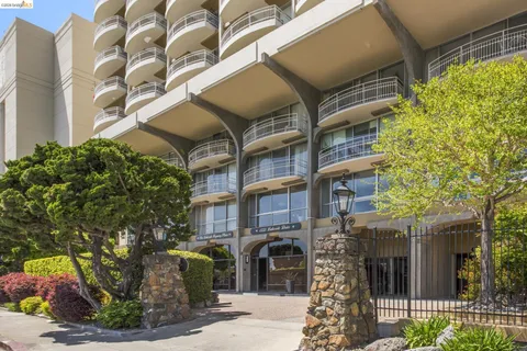 $650,000 | 1555 Lakeside Drive, Unit 190, Oakland, CA 94612