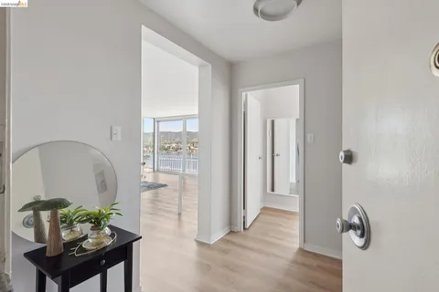 $650,000 | 1555 Lakeside Drive, Unit 190, Oakland, CA 94612