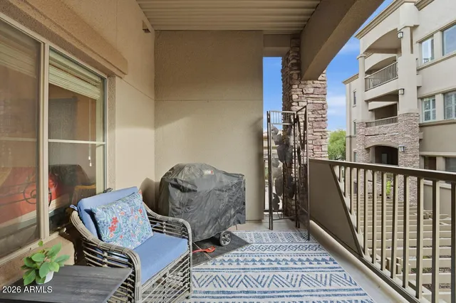 $525,000 | 5450 East Deer Valley Drive, Unit 2225, Phoenix, AZ 85054