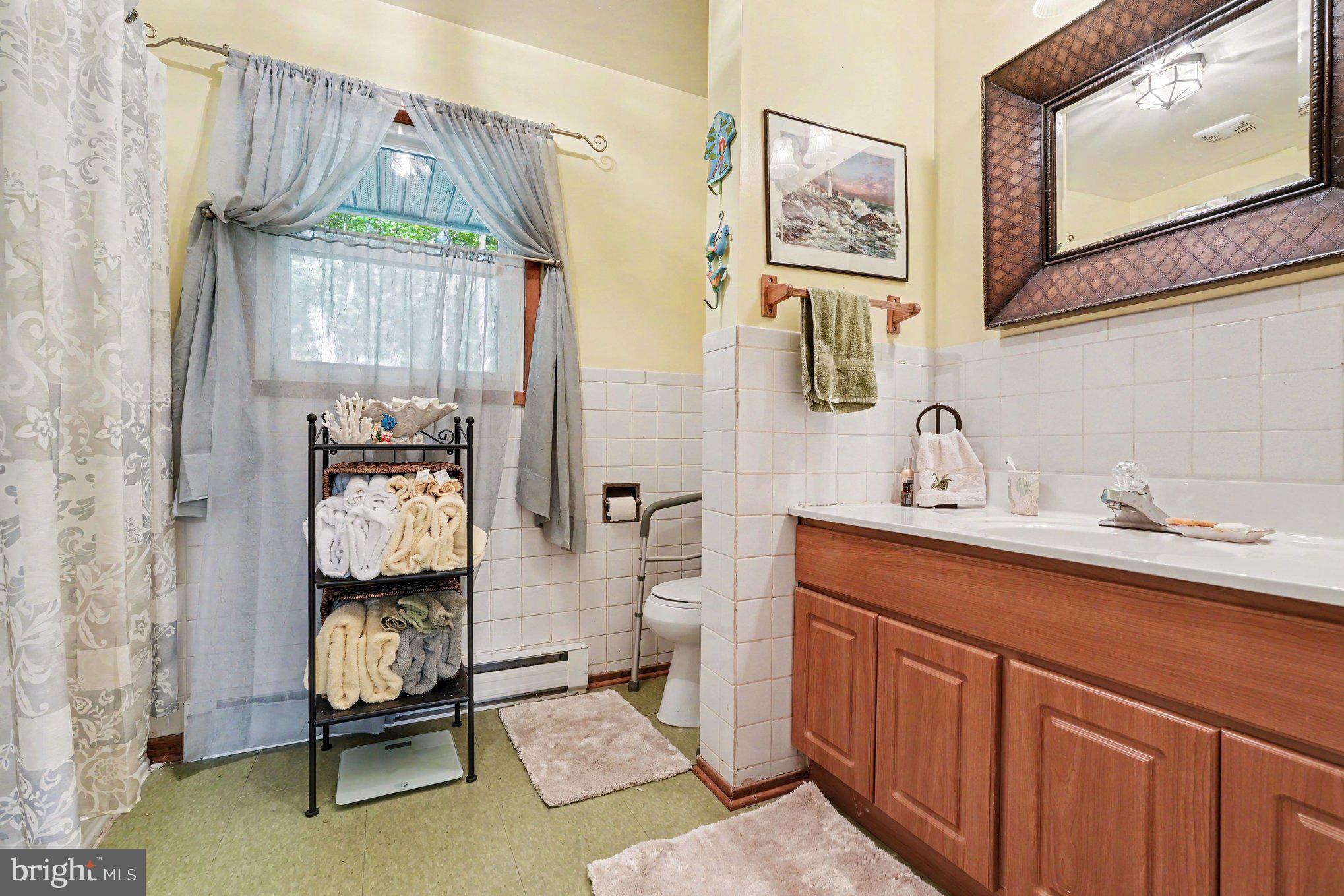 306 Liberty Road Reedville, VA 22539 - Photo 21 of 46 upper level full bath