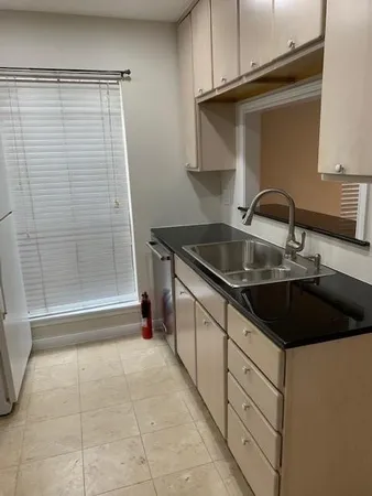 $2,197 | 3700 West Clay Street, Unit 227, Houston, TX 77019