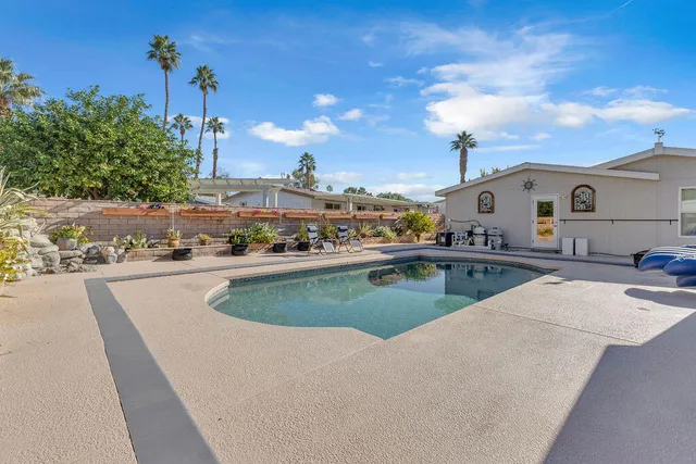 $425,000 | 74554 Stage Line Drive, Thousand Palms, CA 92276