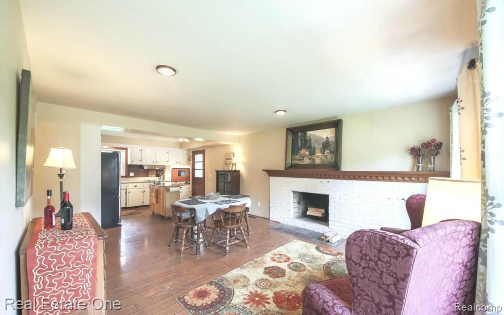 32247 Bonnet Hill Road Farmington Hills, MI 48334 - Photo 7 of 25