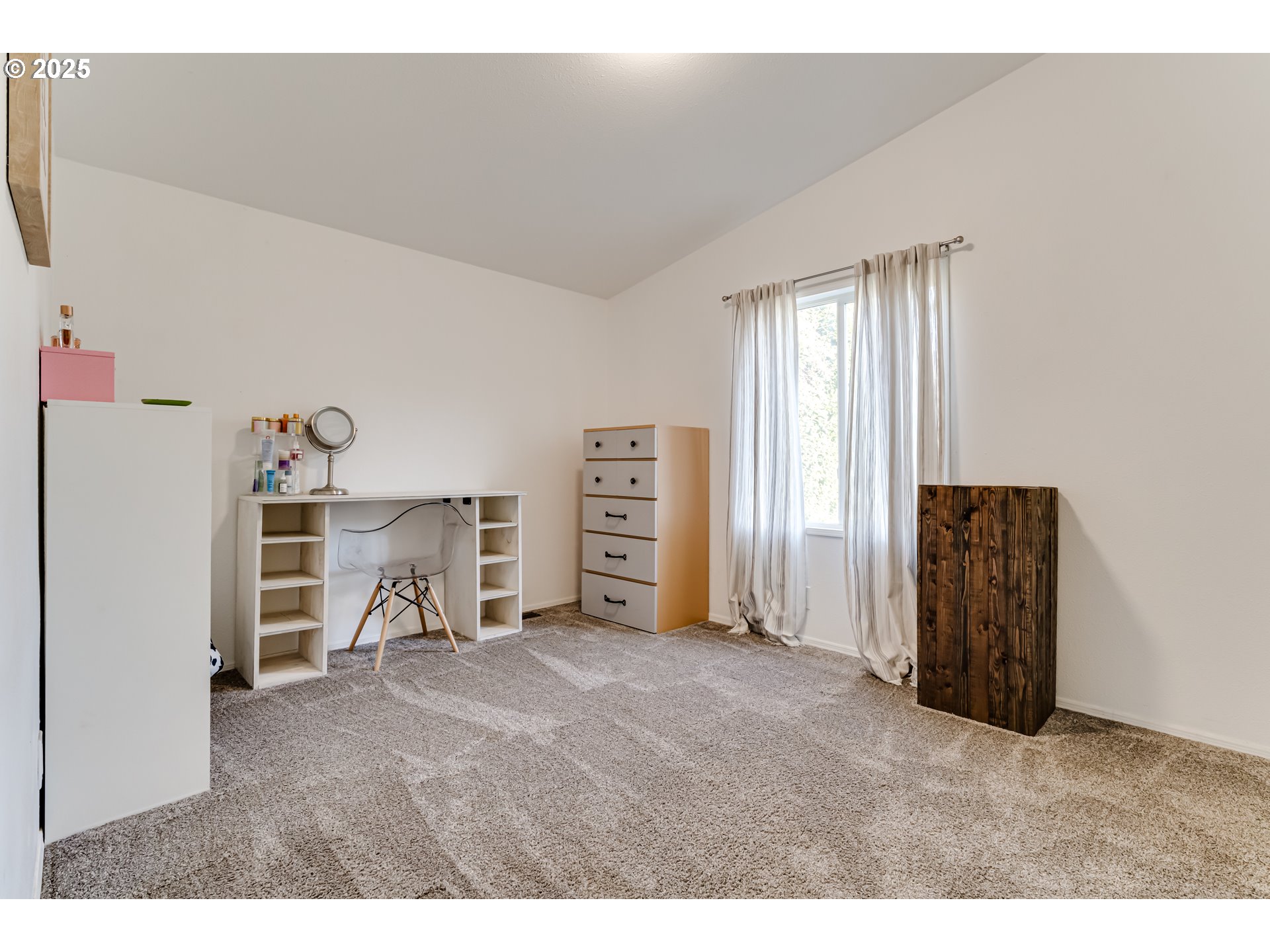 1141 Laurel Avenue Springfield, OR 97478 - Photo 18 of 24 Bedroom