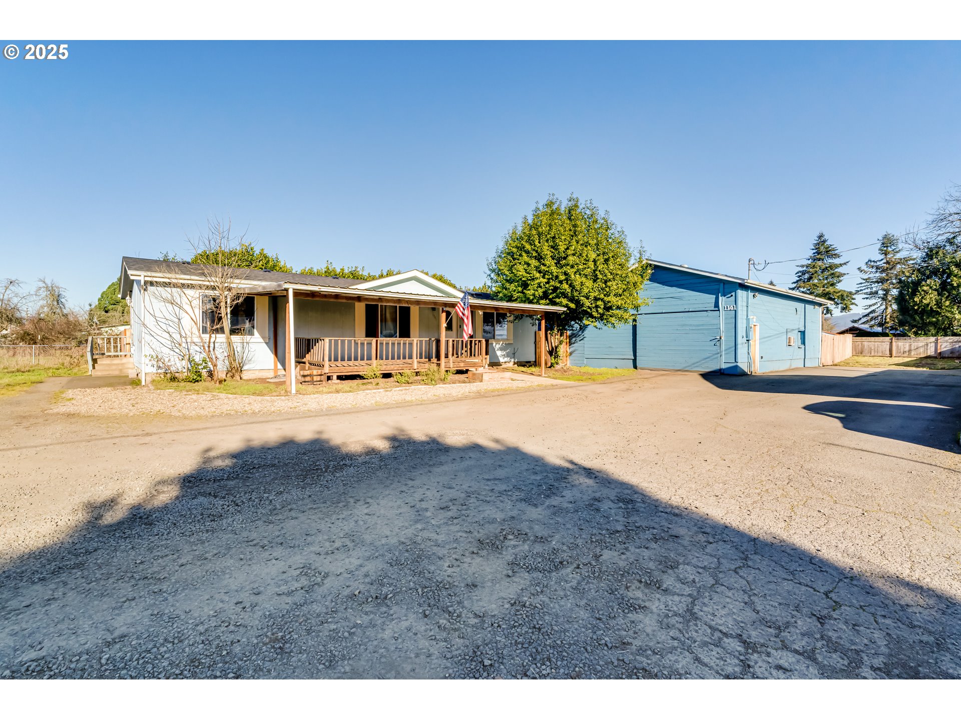 1141 Laurel Avenue Springfield, OR 97478 - Photo 2 of 24 View