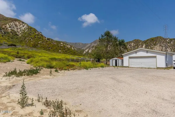 $1,350,000 | 3629 Center Street, Piru, CA 93040