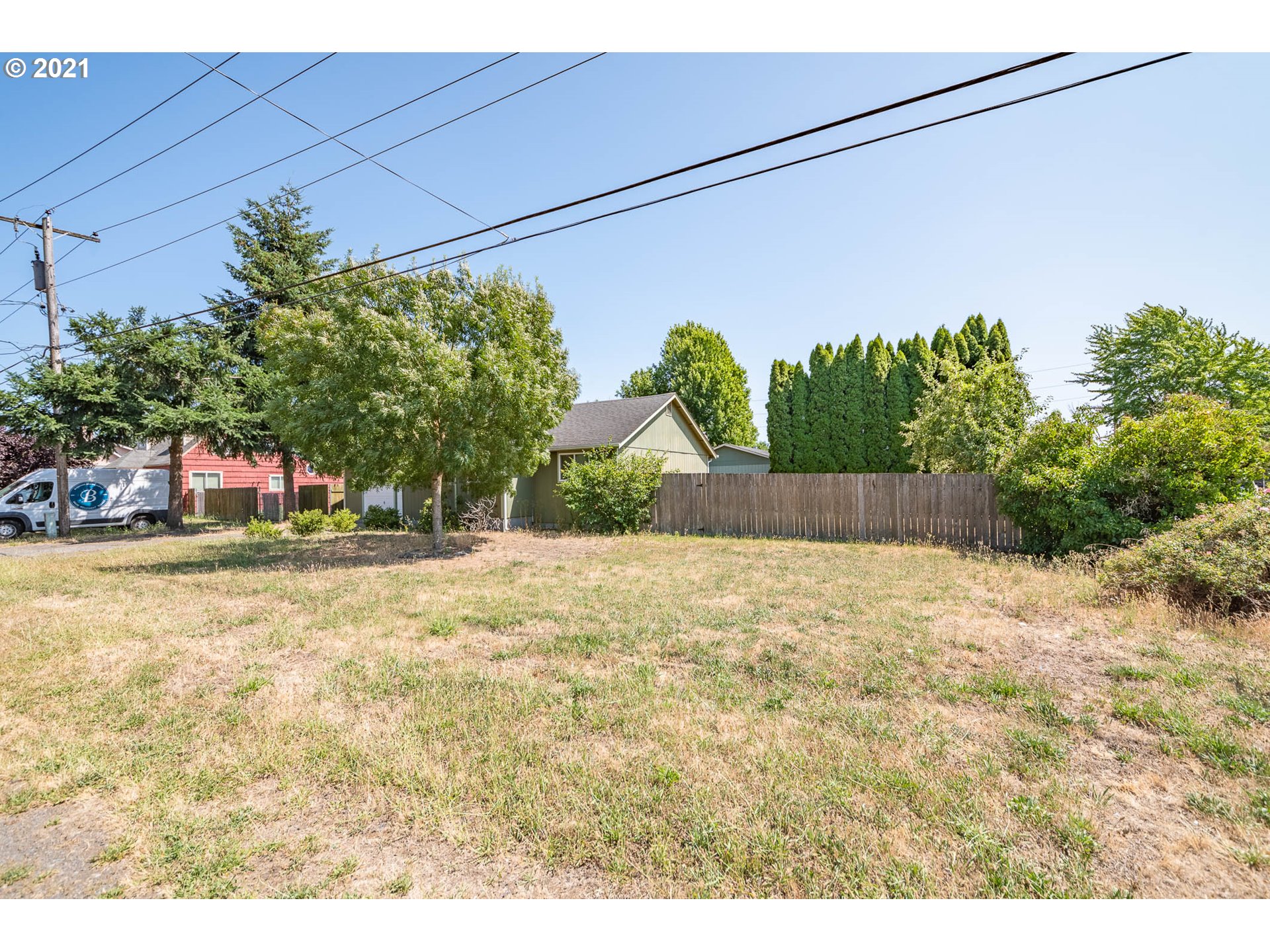 315 T Street Springfield, OR 97477 - Photo 3 of 13
