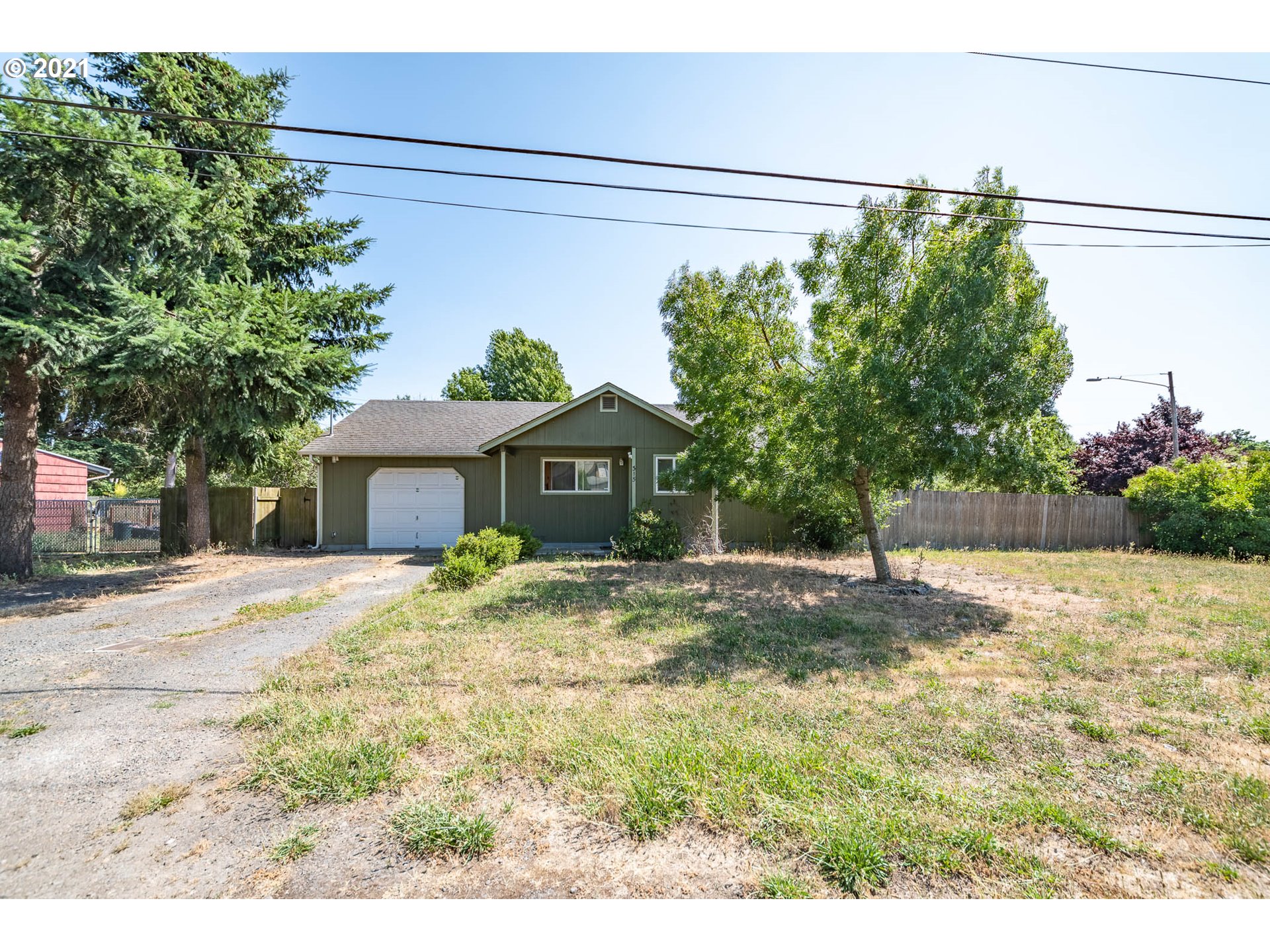 315 T Street Springfield, OR 97477 - Photo 4 of 13