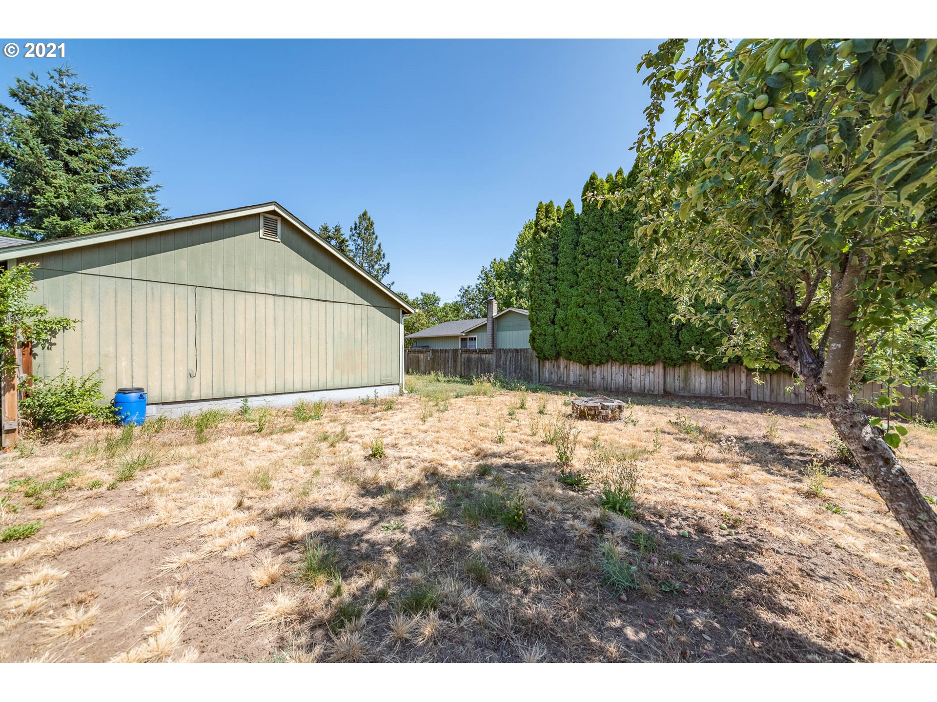315 T Street Springfield, OR 97477 - Photo 5 of 13
