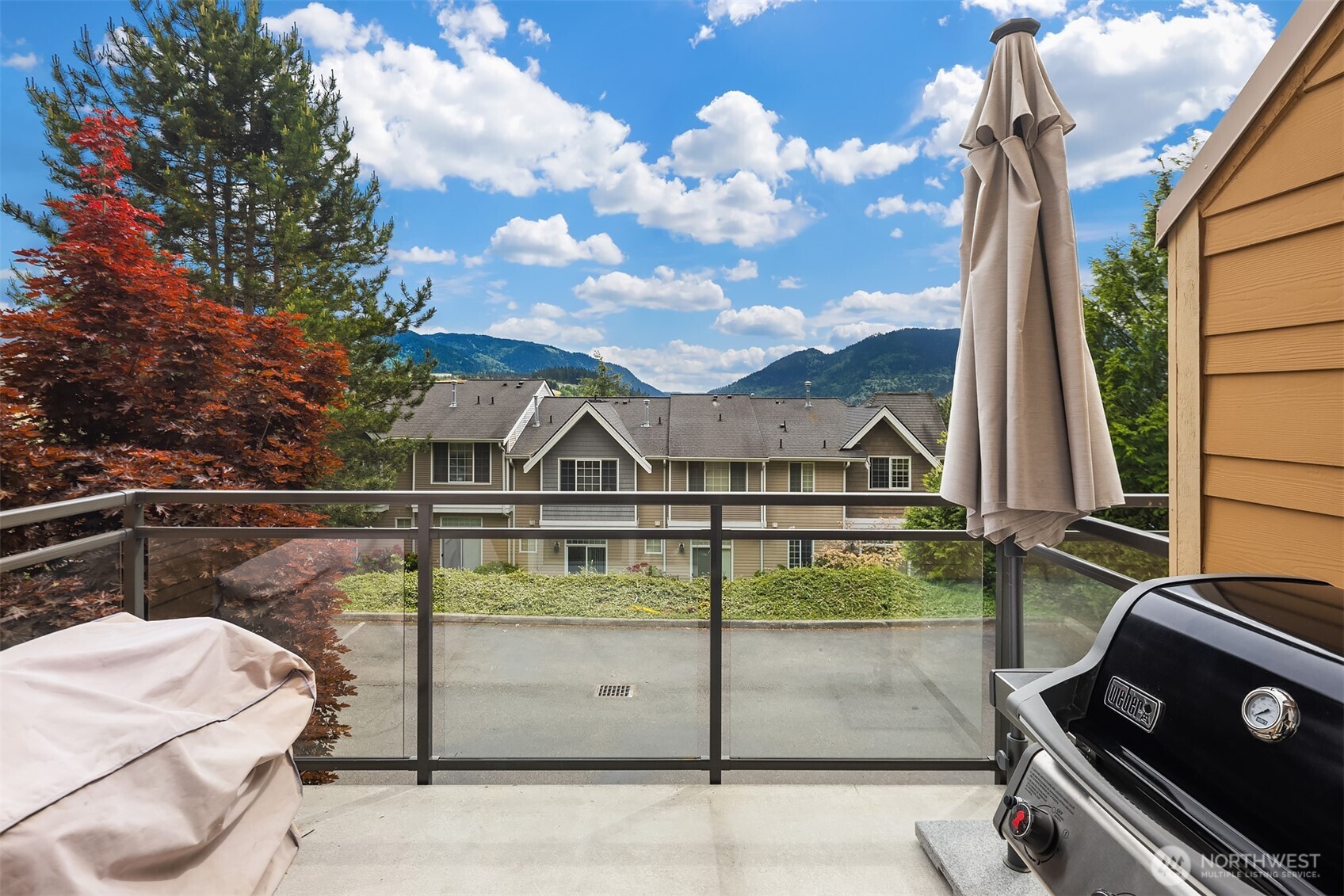 23300 Southeast Black Nugget Road, Unit M2 Issaquah, WA 98029 - Photo 29 of 36