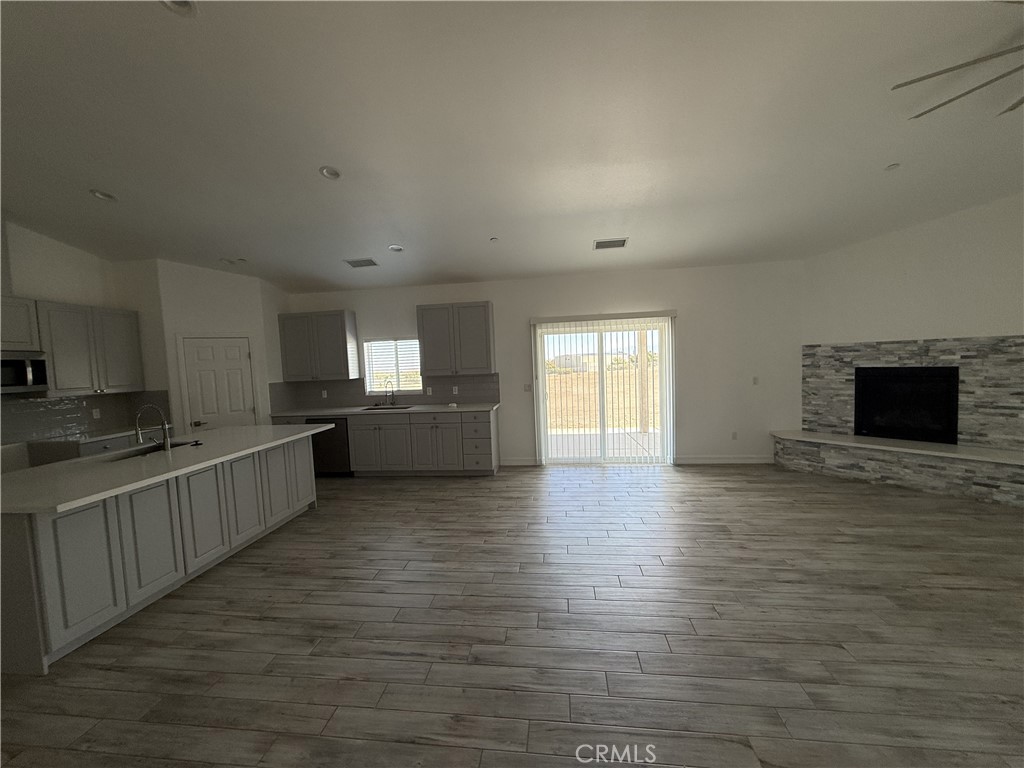 9591 Burbank Road Phelan, CA 92371 - Photo 9 of 11