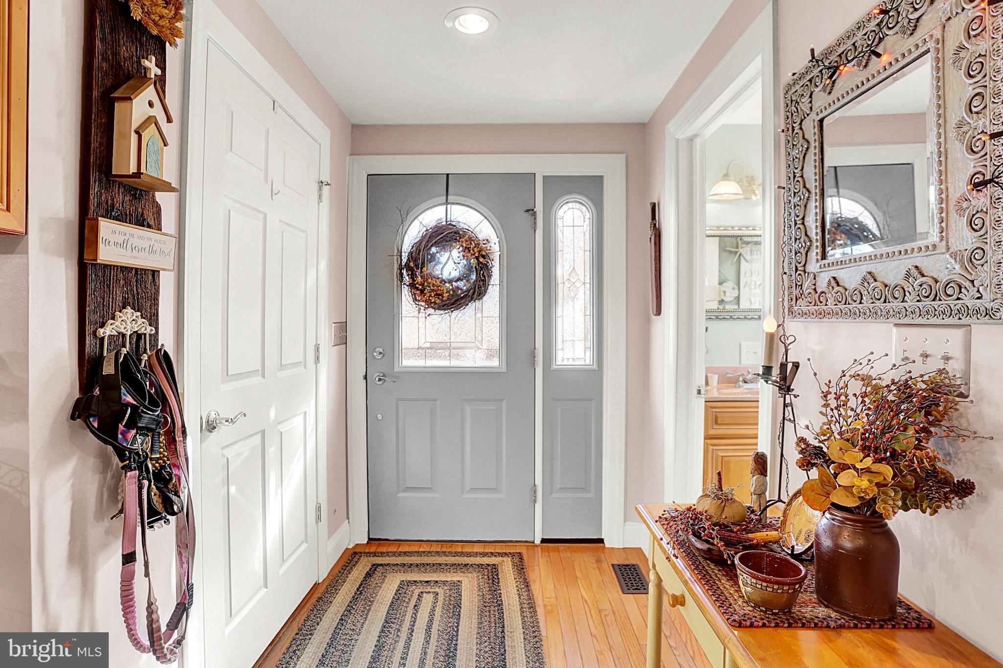 64 Metz Road Thompsontown, PA 17094 - Photo 21 of 59 Front Foyer