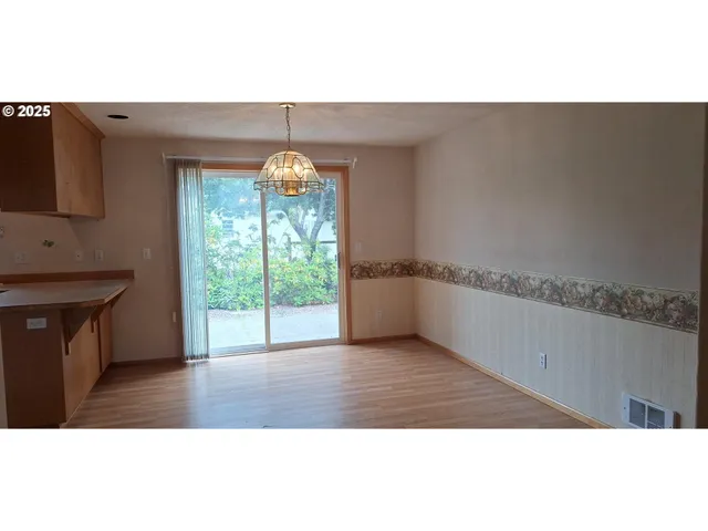 $420,000 | 3890 Spruce Street, Florence, OR 97439