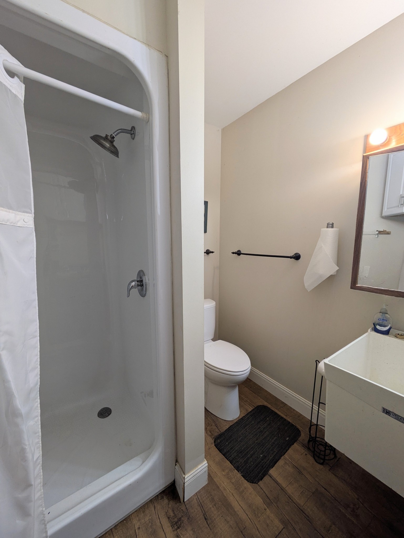 3425 Hopkins Bridge Road Unionville, TN 37180 - Photo 44 of 83 a bathroom with a sink and a toilet