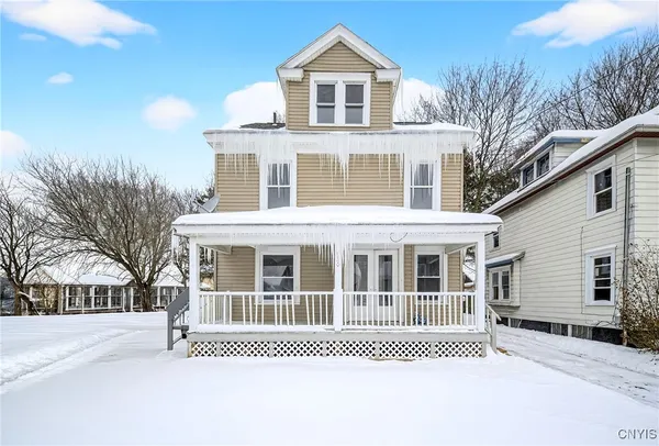 $2,300 | 330 West Ostrander Avenue, Syracuse, NY 13205