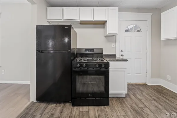 $2,300 | 330 West Ostrander Avenue, Syracuse, NY 13205