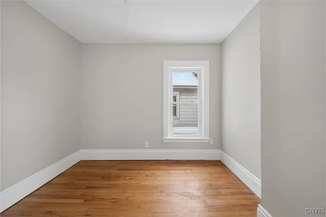 $2,300 | 330 West Ostrander Avenue, Syracuse, NY 13205