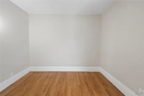 $2,300 | 330 West Ostrander Avenue, Syracuse, NY 13205