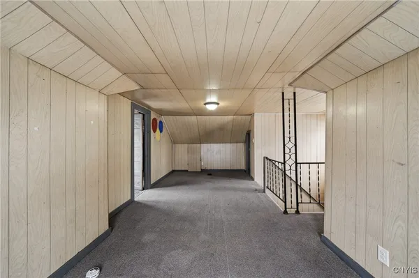 $2,300 | 330 West Ostrander Avenue, Syracuse, NY 13205