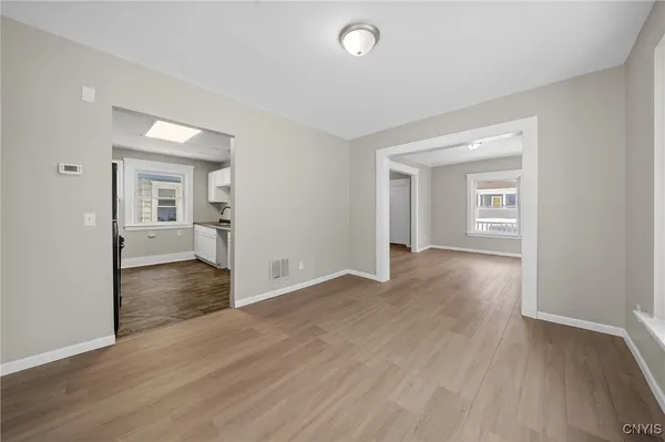 $2,300 | 330 West Ostrander Avenue, Syracuse, NY 13205