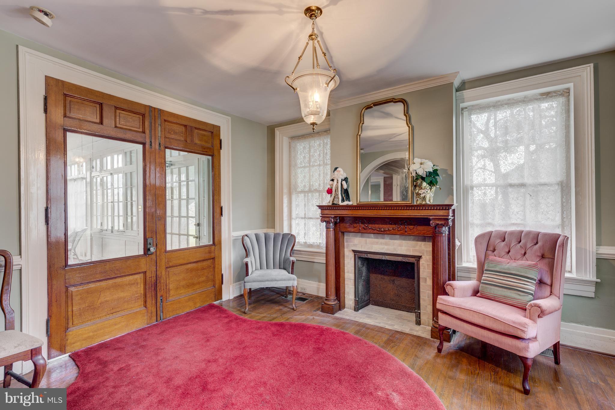 6000 Middleburg Road Keymar, MD 21757 - Photo 15 of 59 Side foyer & double doors to the Sunroom