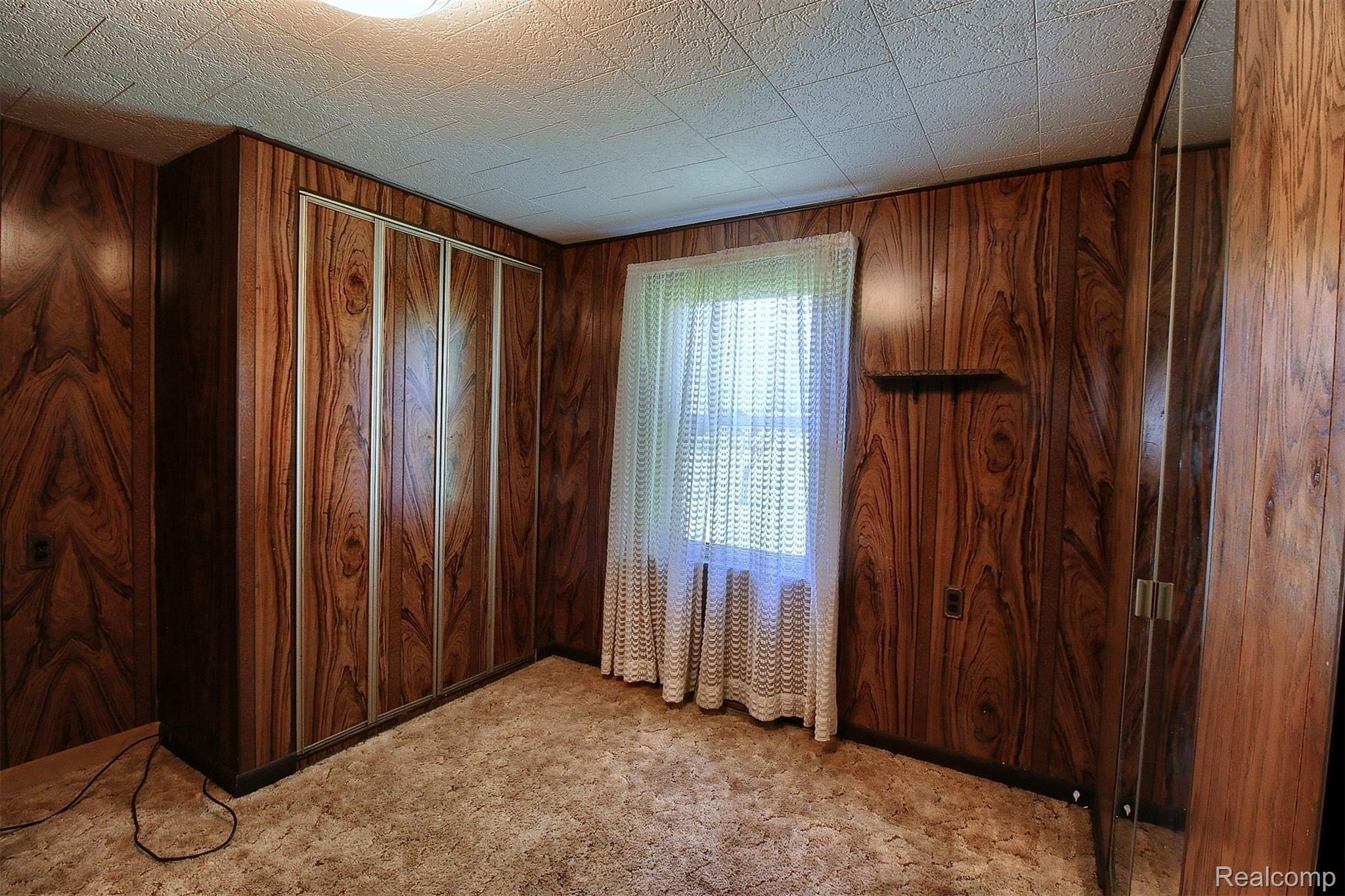29225 Grix Road New Boston, MI 48164 - Photo 25 of 33 25-3rd Bedroom.jpg