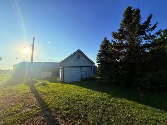 $275,000 | 18863 Highway 65, Goodland, MN 55742