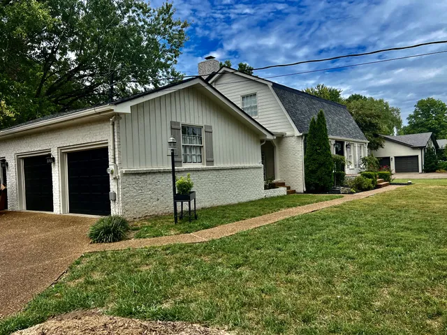 $1,095,000 | 2215 Creekside Lane, Franklin, TN 37064