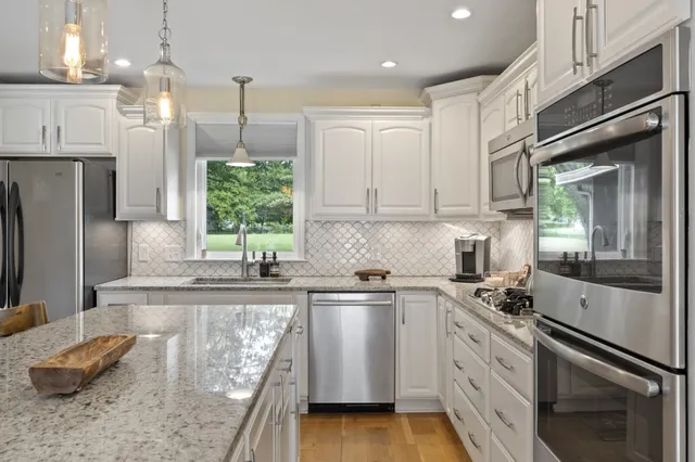 $1,095,000 | 2215 Creekside Lane, Franklin, TN 37064