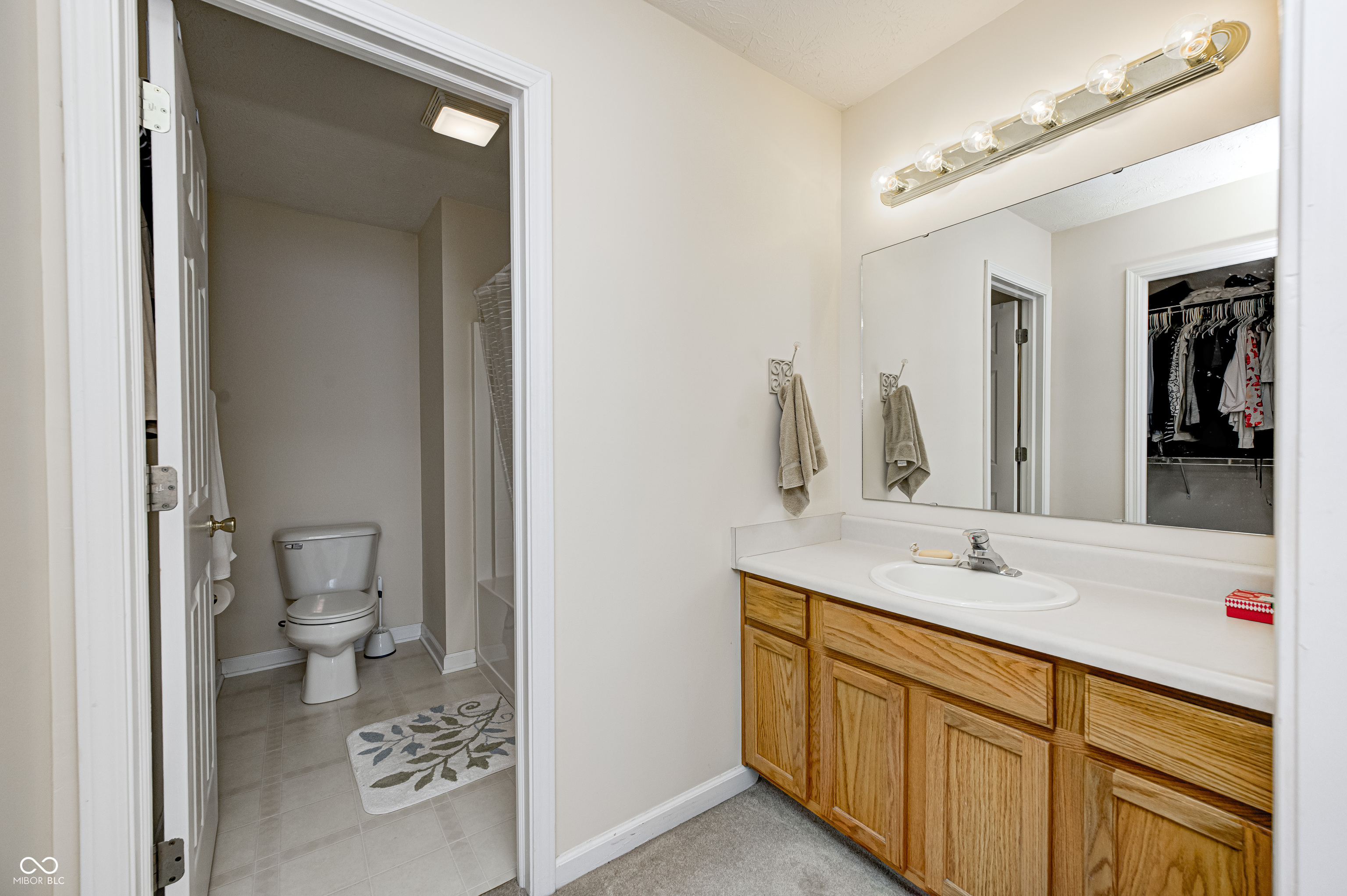 721 Treeview Circle Avon, IN 46123 - Photo 8 of 14