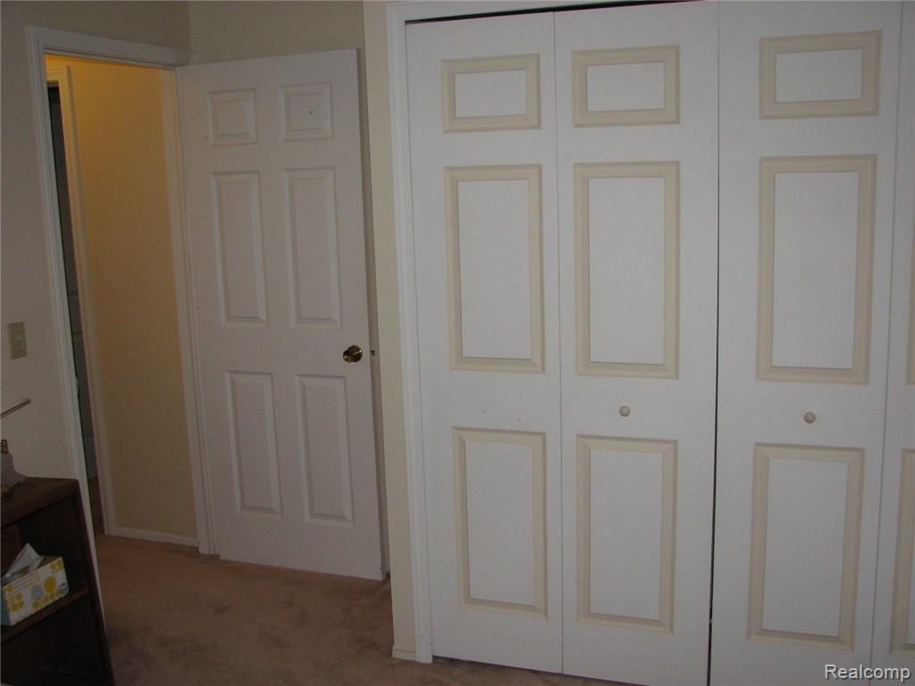 823 Hadley Road Rochester Hills, MI 48307 - Photo 33 of 53