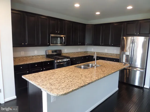 $3,200 | 43359 Polenta Terrace, Chantilly, VA 20152