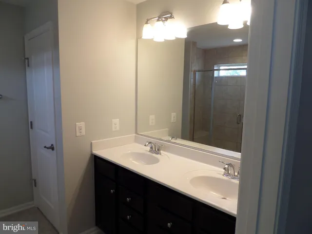 $3,200 | 43359 Polenta Terrace, Chantilly, VA 20152