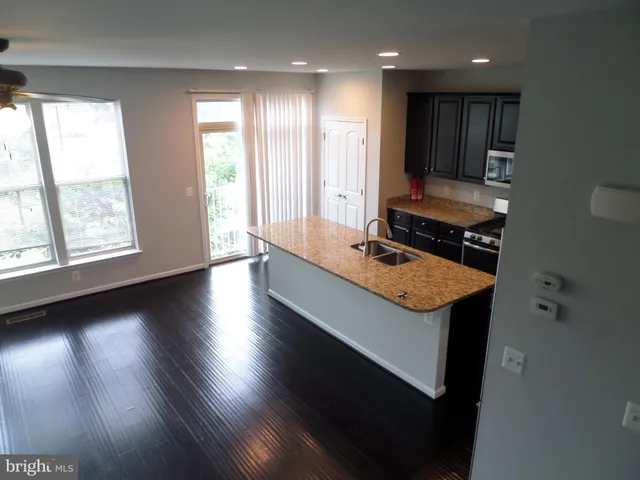 $3,200 | 43359 Polenta Terrace, Chantilly, VA 20152