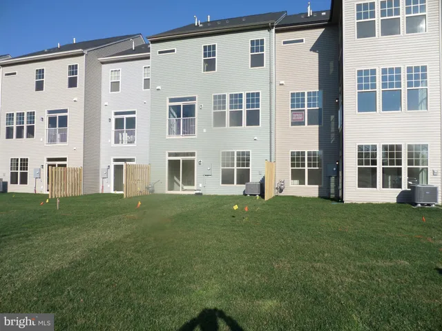 $3,200 | 43359 Polenta Terrace, Chantilly, VA 20152